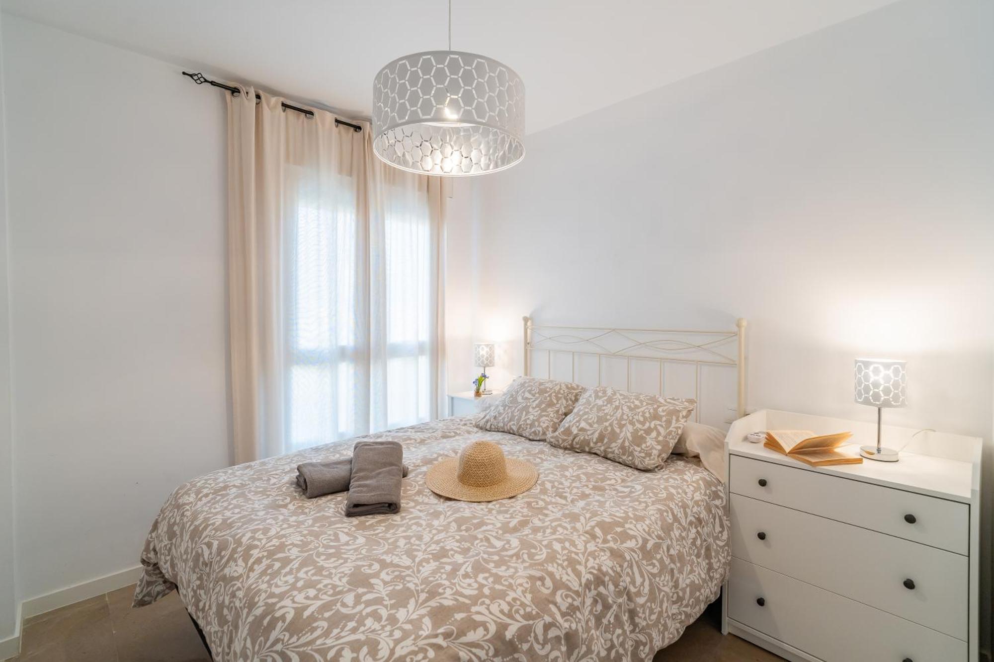 Casa Playa Guadalmar, Beautiful Apartment In Front Of The Sea, Wifi, Ac, Smart Tv, Private Parking Málaga Exterior foto